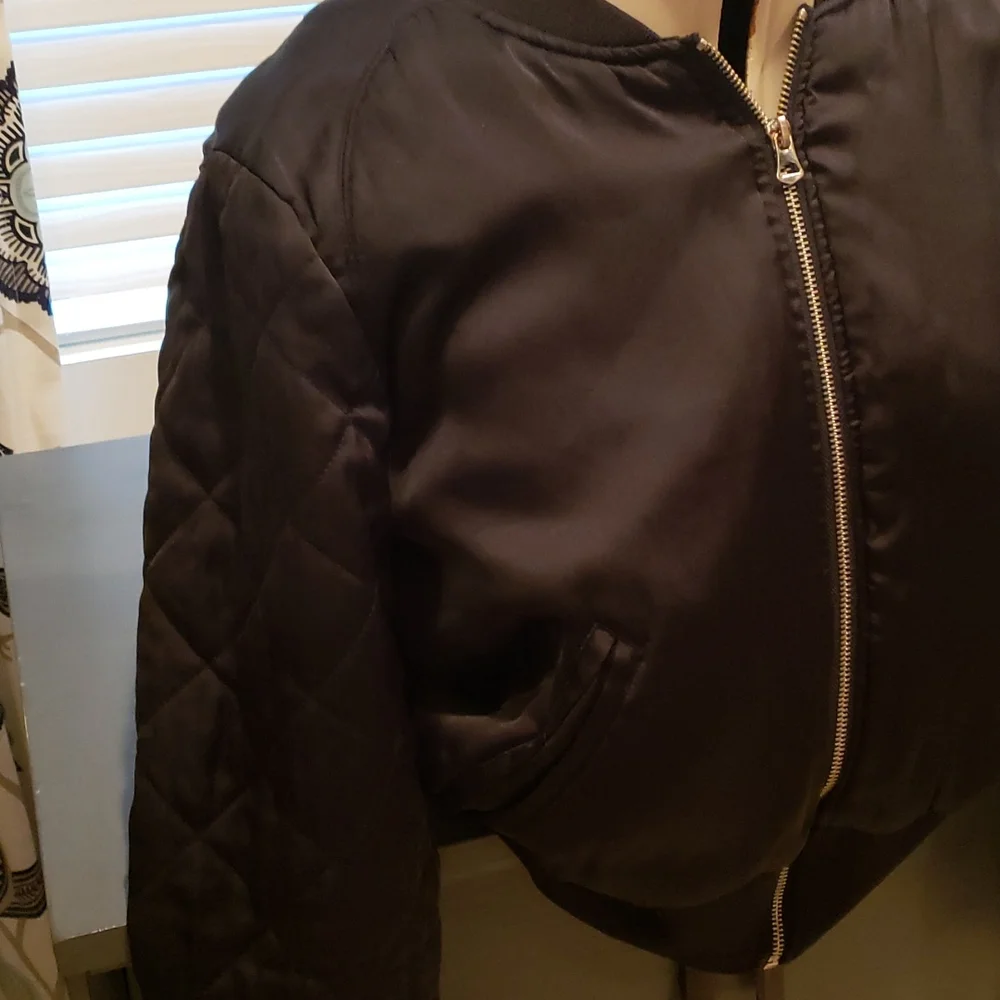 Bomber - Picture 3 of 3